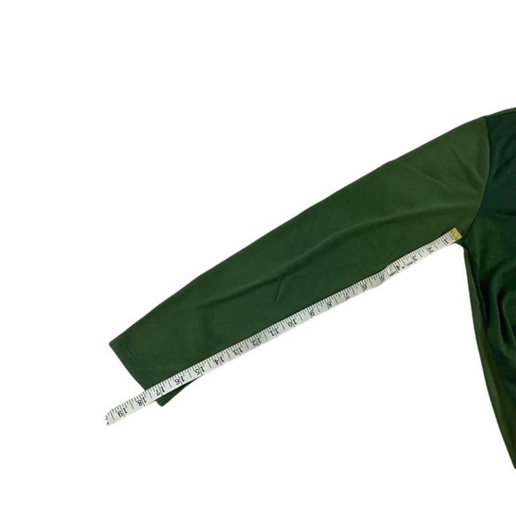 Go Couture Green Camo Print Relaxed Long Sleeve top - NWOT - Medium - Picture 7 of 15